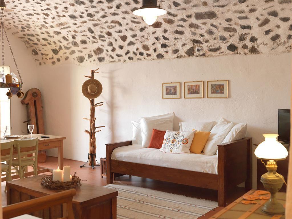Afoura Houses By K&K Pýrgos Zimmer foto